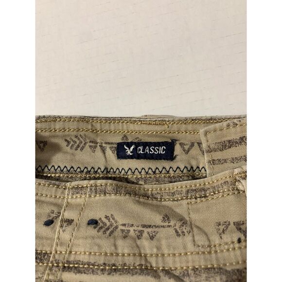 American Eagle Cargo Shorts Men's 32x9 Aztec All Over Print Active Flex Beige - Picture 12 of 13